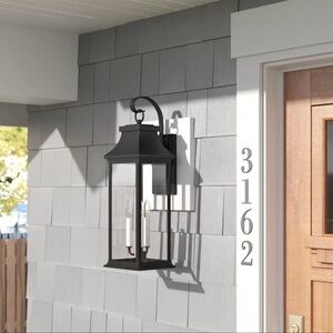 Elegant Black Outdoor Wall Lantern
